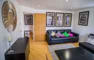 พื้นที่สาธารณะ 3 Beautiful 1 Bed Central London Apartment