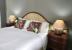 Bedroom 5 The Caxton Lodge at Quigney