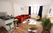 Ruang Umum 2 3 Beds 2 Baths Oxford Circus