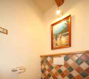 In-room Bathroom 5 Kronau Chalet Resort