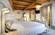 Bedroom 3 Le Finestre Su Porta Carrese - Luxury Rooms & Suites