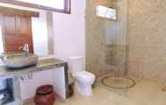 In-room Bathroom 3 Bunga Laut