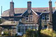 Exterior Lovely Large Home 10 Minute Walk to Barmouth Beach