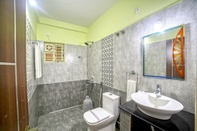 In-room Bathroom Red Key Transit Living Bangalore Airport