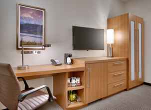 Kamar Tidur 4 Hyatt Place Anchorage Midtown