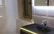 In-room Bathroom 5 Les chambres du Foulot