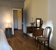 Kamar Tidur 7 Maison d'Anvers B&B