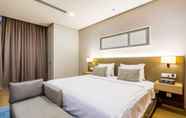 Bedroom 4 188 Luxury Suites by Plush
