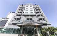 Exterior 2 Elysian Hotel