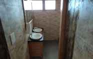 In-room Bathroom 4 The Peru Resort by Xtreeme