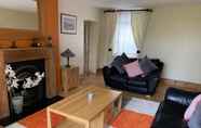 Ruang untuk Umum 2 Slate Mountain Cottage Near zip World Snowdonia