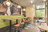 Bar, Cafe and Lounge Super 8 by Wyndham Hamburg Mitte