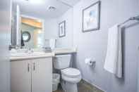 In-room Bathroom Sarkar Suites - Fort York Blvd