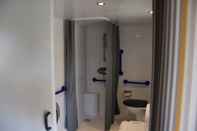 In-room Bathroom Camping Et Village Vacances La Cheneraie