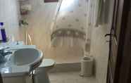In-room Bathroom 6 Villa de Elesia