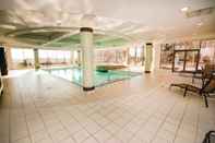 Swimming Pool Sarkar Suites - 3880 Duke of York Blvd