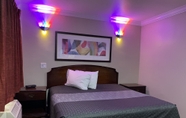 Kamar Tidur 4 Mesa Motel