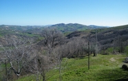 Nearby View and Attractions 7 Agriturismo La Vecchia Fontana