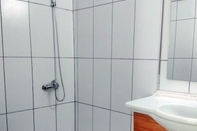 Toilet Kamar Bolero Apart Hotel