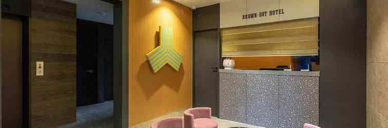 Lobi Browndot Hotel Yeonhwari