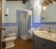 ห้องน้ำภายในห้อง 2 Maestà del Sasso