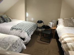 Others 4 Cedar Villa