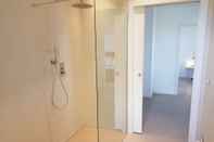 Toilet Kamar Venus Suites