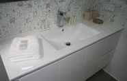 Toilet Kamar 3 Primrose Sands Panorama