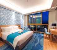 Bedroom 4 Emerald Bay Hotel Fuxian Lake