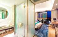 Bedroom 6 Emerald Bay Hotel Fuxian Lake