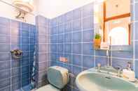 In-room Bathroom Vallias Seaview Apartments By Konnect, Nissaki Corfu