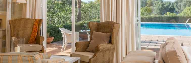 Lobby Resort Villas Andalucia