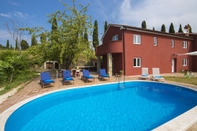 Swimming Pool Villa Mamma Mia