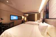 Bedroom Hampton by Hilton Technology City