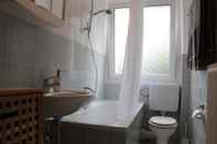 In-room Bathroom Travel Apartments