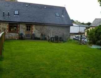 Exterior 2 Court Farm Holiday Cottages