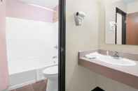 In-room Bathroom Northwoods Inn & Suites