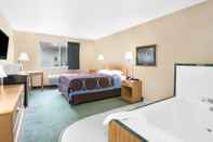 Bedroom Northwoods Inn & Suites