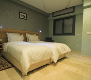 Bedroom 4 Hotel Kenzo