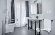 Toilet Kamar 6 Mirotza Rooms