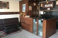 Lobby Iroomz Amrutha Residency