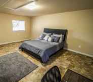 Bedroom 2 Remodeled Guest House Near Downtown/military Base