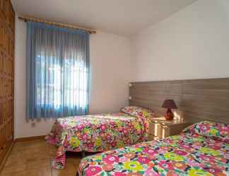 Bedroom 2 Sr-37 Begur SA Riera 4 PAX