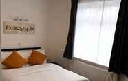 Bedroom 5 Wanstead Hotel