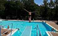 Swimming Pool 4 Camping le Paisserou - Chalets