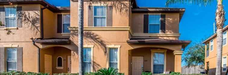 Exterior 1104cal 4 Bedroom Townhome in a Resort Waterpark