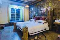 Bedroom Yun Meng Qi  Inn