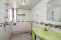 Phòng tắm bên trong Guilin shanshuimeijing Apartment Jinhui