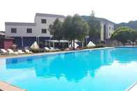 Swimming Pool Hotel Le Ginestre