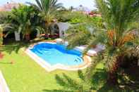 Swimming Pool Gorgeous Villa Sfax